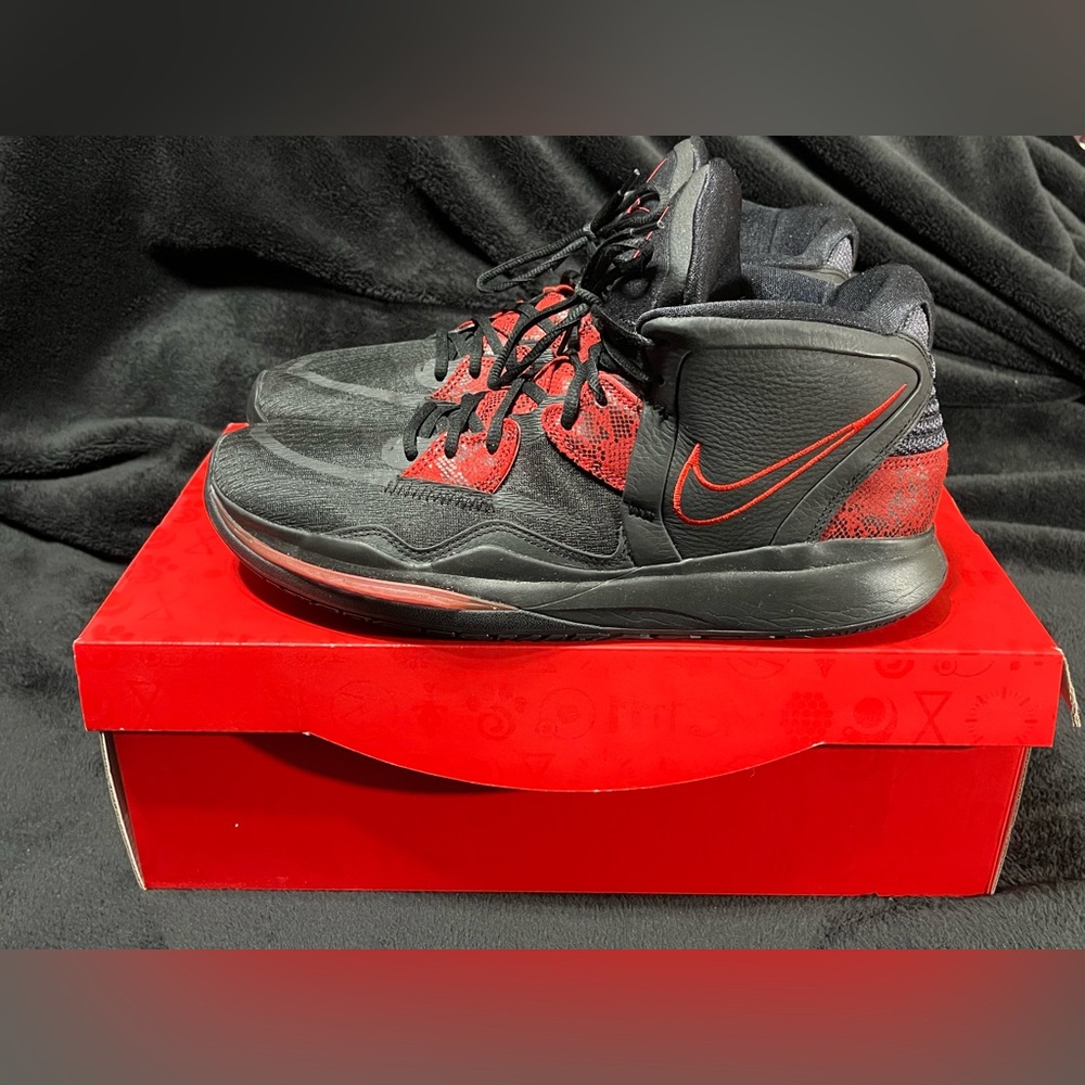 Nike Kyrie Irving Infinity Men's Black and Red Athletic Shoes